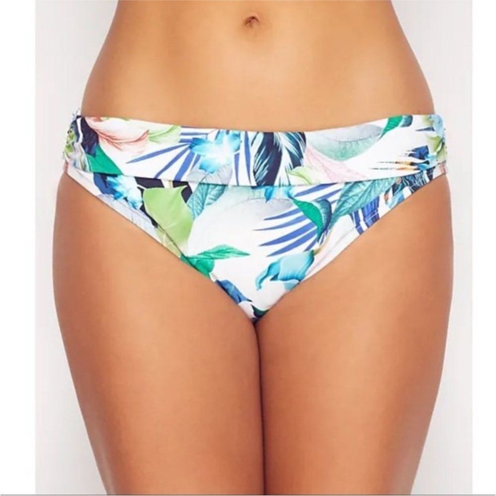 La Blanca In The Moment Ruched-Waist
Hipster Bikini Bottoms Size 16